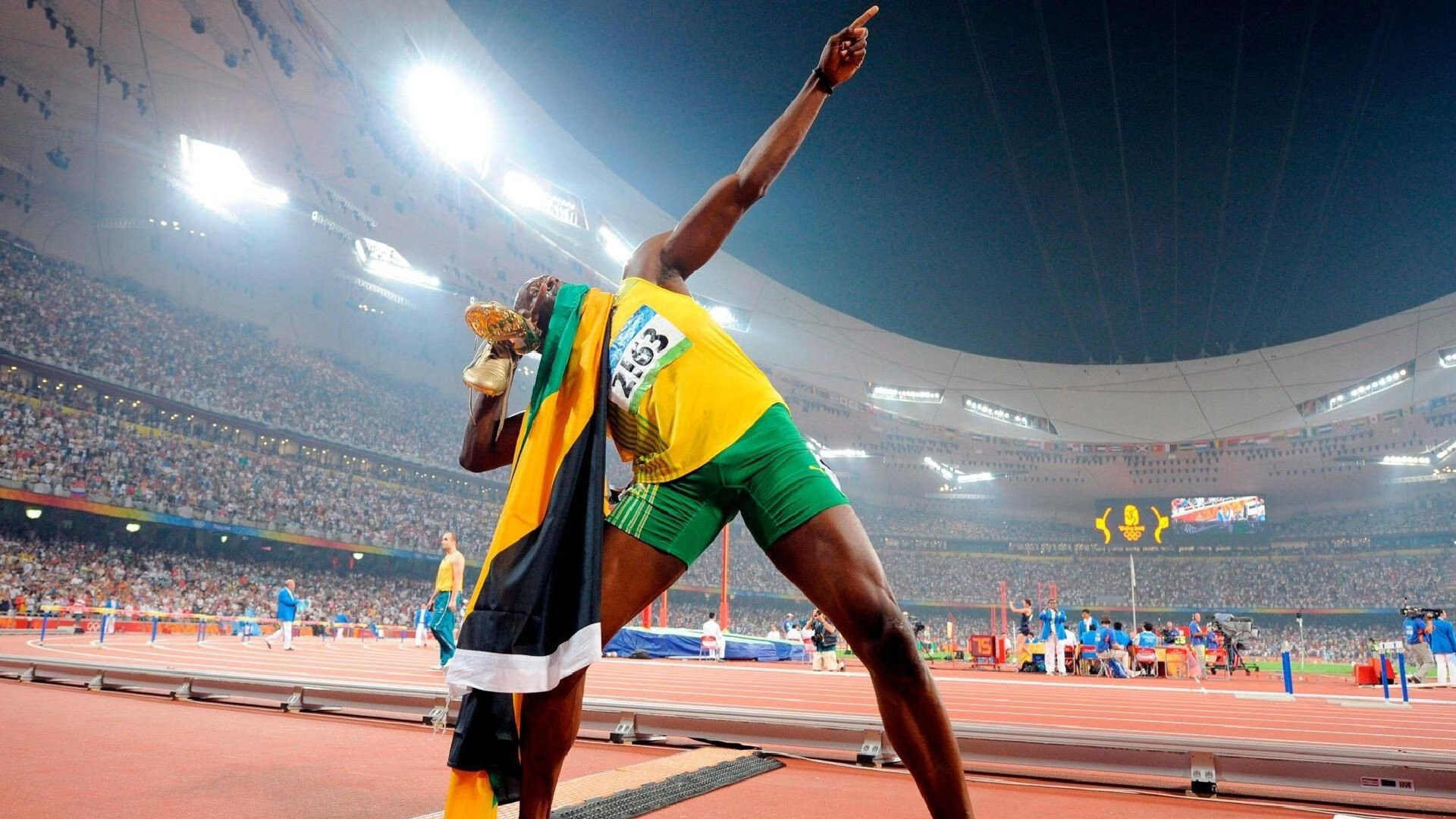 乔治攻防转换迅速快船打出流畅配合，快船乔治加点