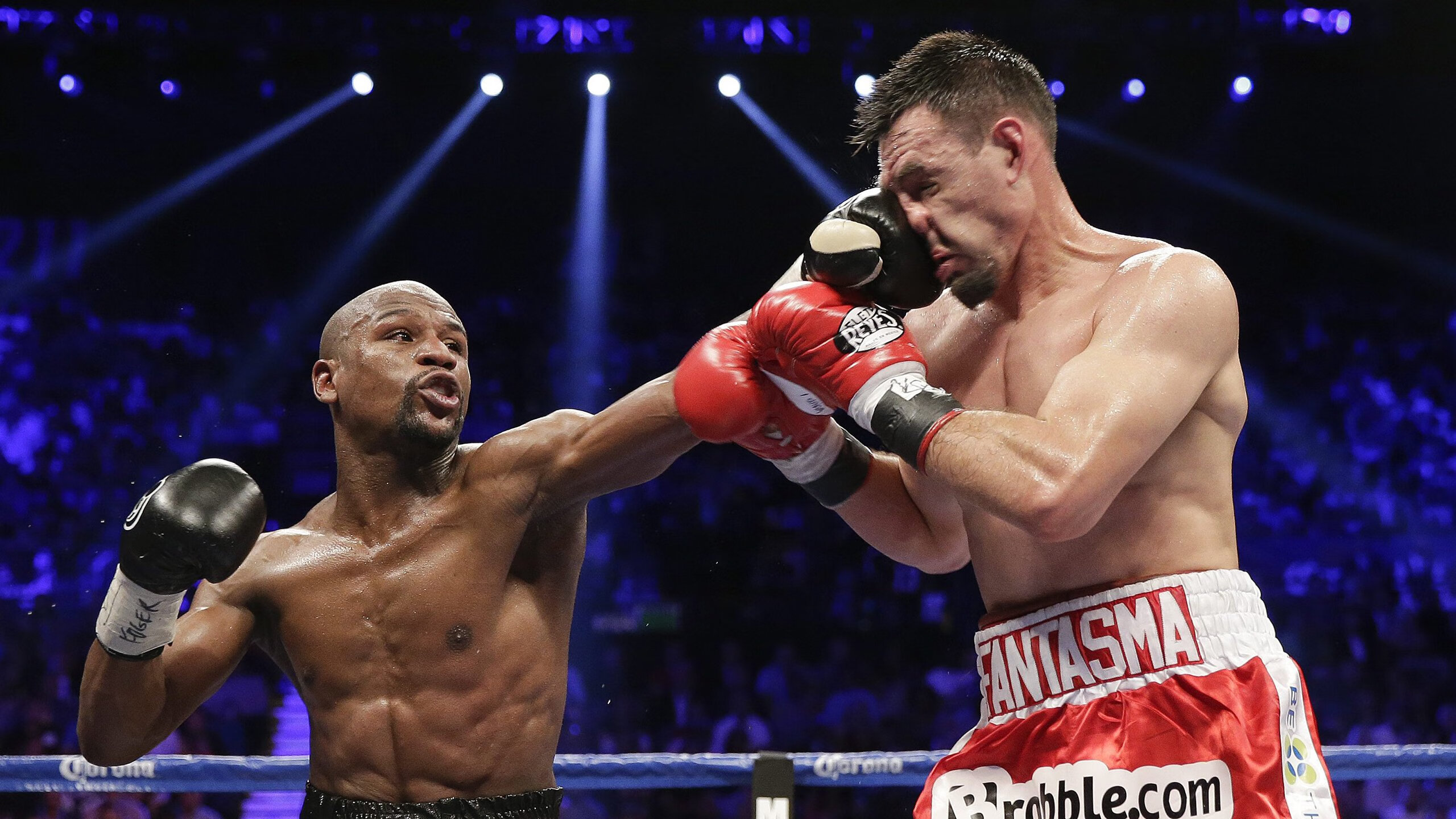 布克反击中三分命中太阳再下一城，布克谈准绝杀