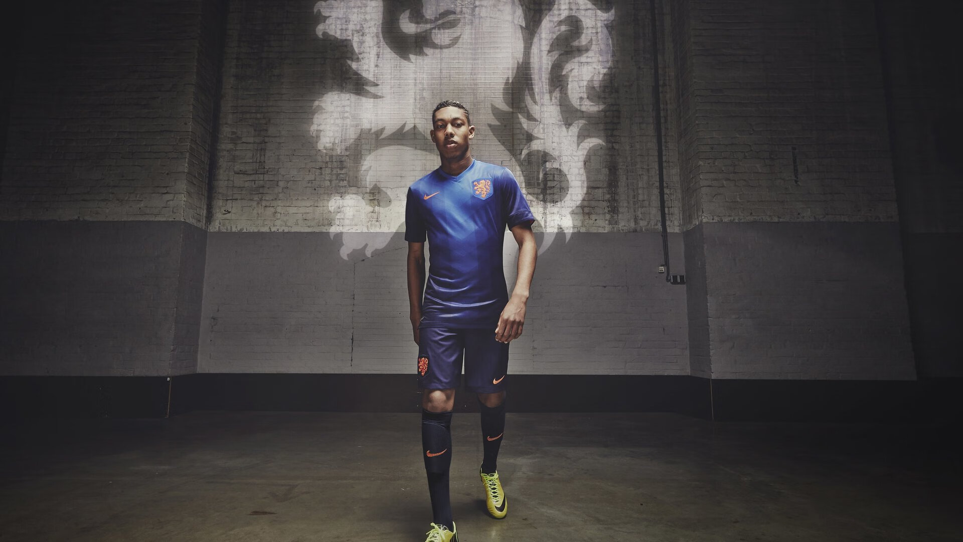 曼联旧将谈队内氛围称其最团结一季,曼联队近况