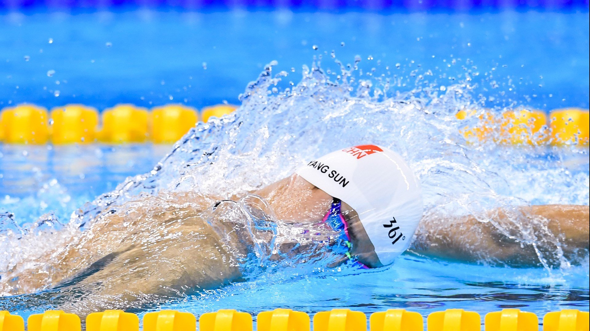 混合泳选手配速策略合理,高效转换,混合泳比赛规则