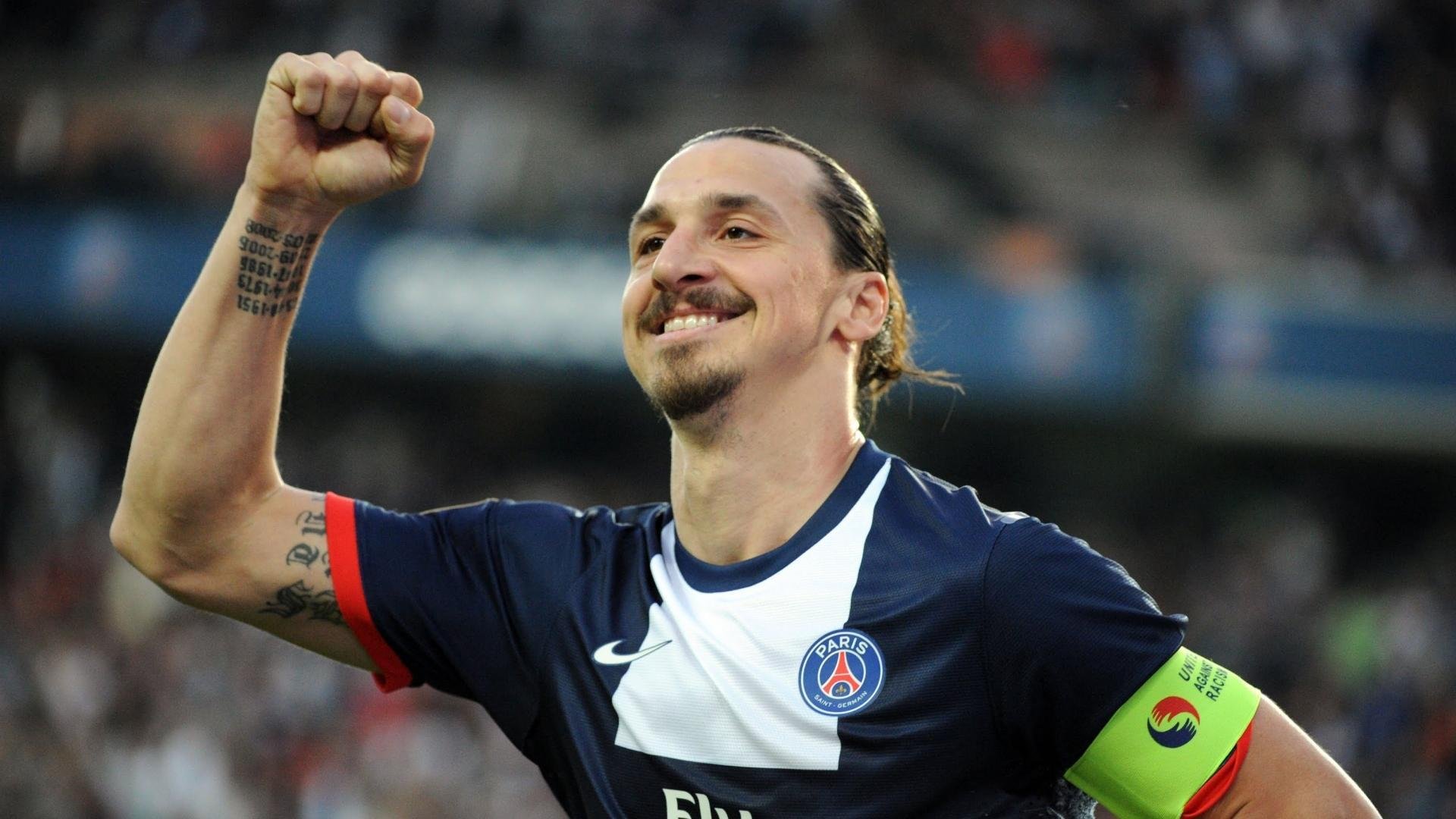 足坛黄金搭档再度联手，引领进攻潮流，足球黄金一代都有谁