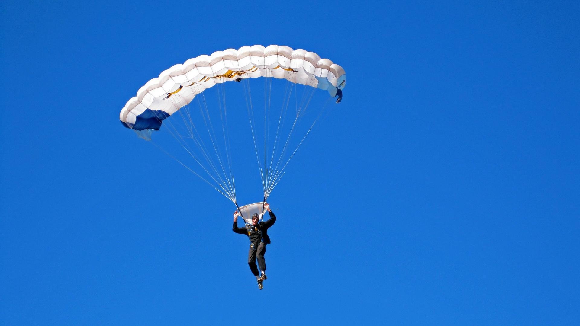 青训教练赴欧洲深造学习先进篮球理念促进中欧交流，欧洲篮球训练体系